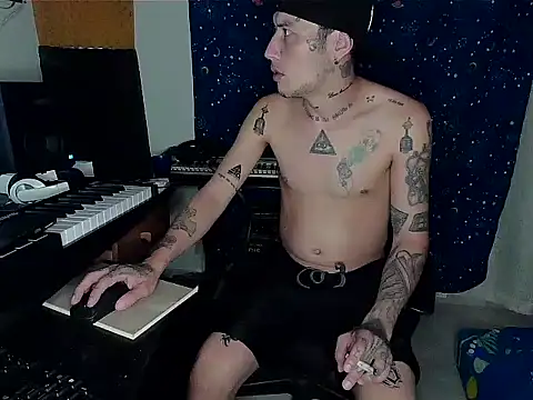 patrik tattoo  online show from 02-02-25, 08:46