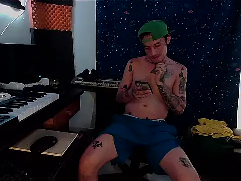 patrik tattoo  online show from 02-13-25, 12:32