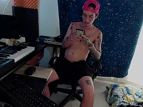 patrik tattoo  online show from 03-17-25, 09:02