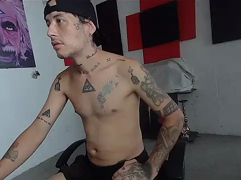 patrik tattoo  online show from 05-28-26, 04:48