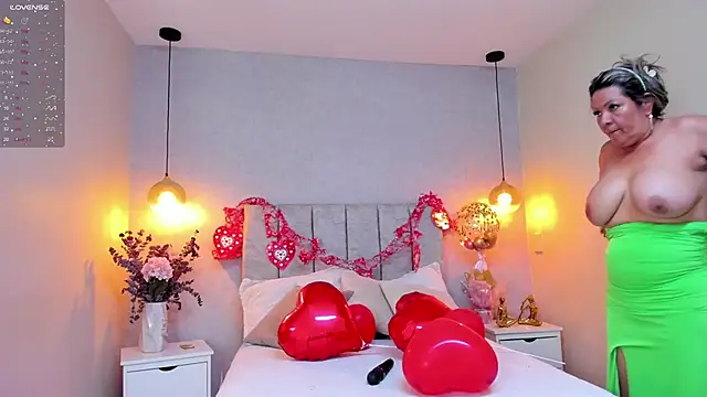 tutu milf online show from 02-17-25, 07:10