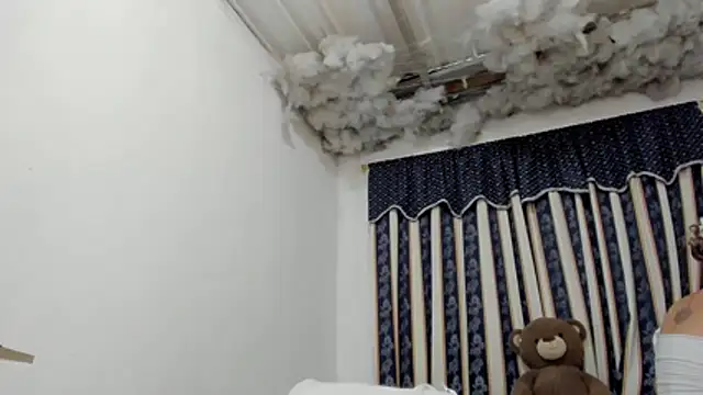 Snapshot of Lauu_G chatting on 02-03-26, 01:27 Lauu G online show from 02-03-26, 01:27