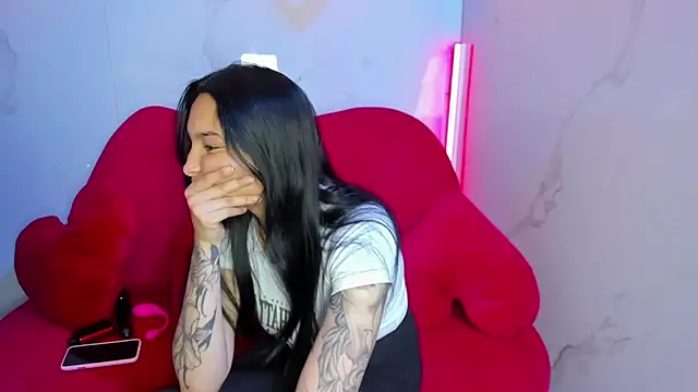 ChloeeTompson  online show from 11-11-25, 02:44