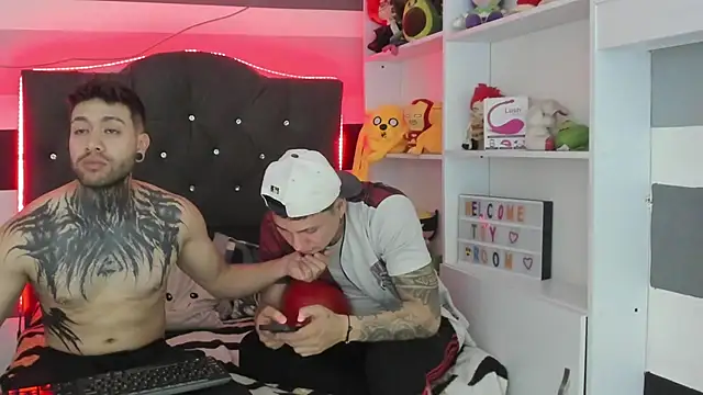 Snapshot of _tatho_perovich_ chatting on 12-12-24, 04:37 tatho perovich online show from 12-12-24, 04:37