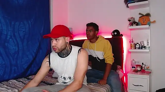 Snapshot of _tatho_perovich_ chatting on 02-02-25, 01:02 tatho perovich online show from 02-02-25, 01:02