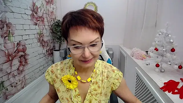 Snapshot of Cutie_Asya chatting on 12-18-24, 04:53 Cutie Asya online show from 12-18-24, 04:53