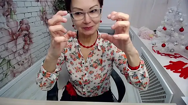 Snapshot of Cutie_Asya chatting on 12-19-24, 04:45 Cutie Asya online show from 12-19-24, 04:45