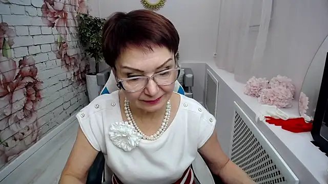 Snapshot of Cutie_Asya chatting on 02-04-25, 11:16 Cutie Asya online show from 02-04-25, 11:16