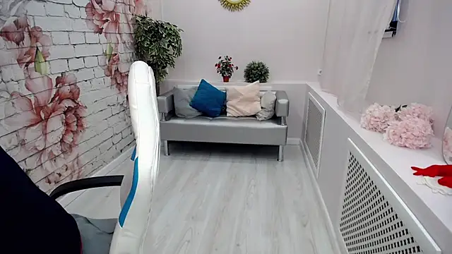 Snapshot of Cutie_Asya chatting on 02-06-25, 04:42 Cutie Asya online show from 02-06-25, 04:42