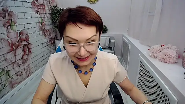 Snapshot of Cutie_Asya chatting on 02-13-25, 11:17 Cutie Asya online show from 02-13-25, 11:17