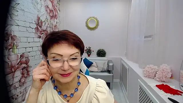 Snapshot of Cutie_Asya chatting on 02-18-25, 08:27 Cutie Asya online show from 02-18-25, 08:27
