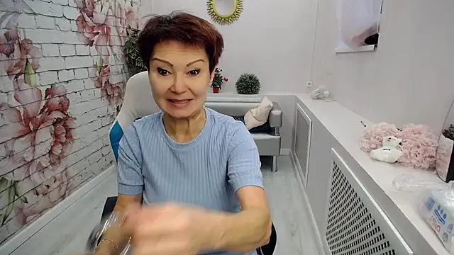 Snapshot of Cutie_Asya chatting on 10-14-25, 04:24 Cutie Asya online show from 10-14-25, 04:24