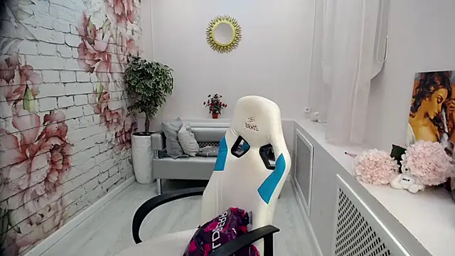 Snapshot of Cutie_Asya chatting on 11-03-25, 04:14 Cutie Asya online show from 11-03-25, 04:14