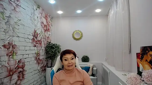 Snapshot of Cutie_Asya chatting on 11-10-25, 04:44 Cutie Asya online show from 11-10-25, 04:44