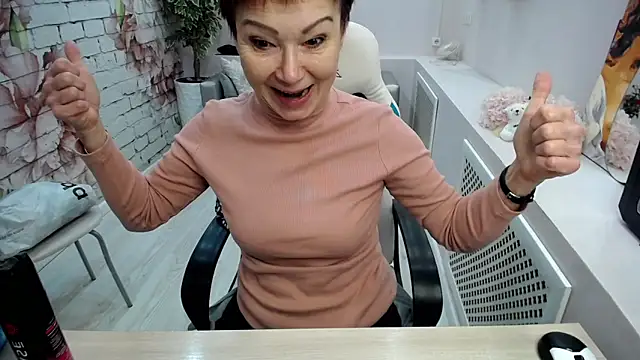 Snapshot of Cutie_Asya chatting on 11-20-25, 04:12 Cutie Asya online show from 11-20-25, 04:12