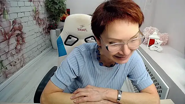 Snapshot of Cutie_Asya chatting on 01-14-26, 05:02 Cutie Asya online show from 01-14-26, 05:02