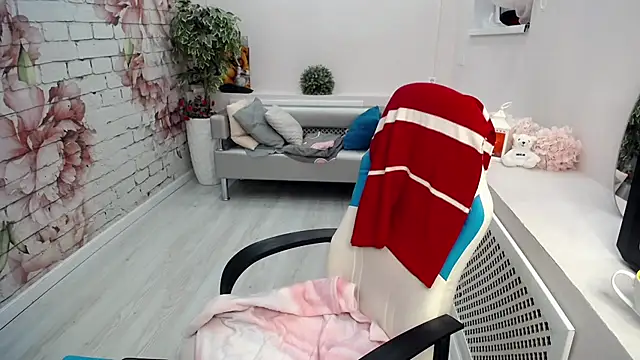 Snapshot of Cutie_Asya chatting on 02-02-26, 04:33 Cutie Asya online show from 02-02-26, 04:33