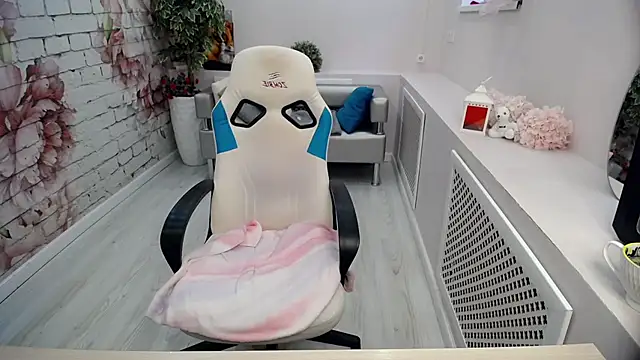 Snapshot of Cutie_Asya chatting on 02-03-26, 06:40 Cutie Asya online show from 02-03-26, 06:40