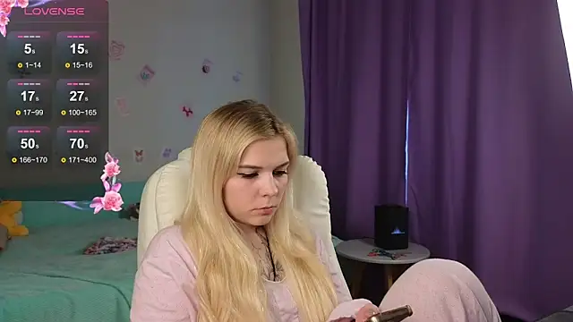 Snapshot of Kate_Legend chatting on 02-10-26, 05:00 Kate Legend online show from 02-10-26, 05:00