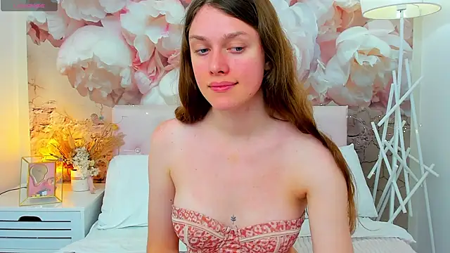 Snapshot of JaneBrowni chatting on 07-12-26, 12:18 JaneBrowni online show from 07-12-26, 12:18