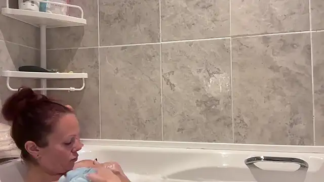 Snapshot of MelodyRoseUk chatting on 10-25-25, 05:51 MelodyRoseUk online show from 10-25-25, 05:51