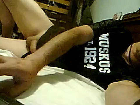 Snapshot of frank32love chatting on 03-09-25, 10:19 frank32love online show from 03-09-25, 10:19