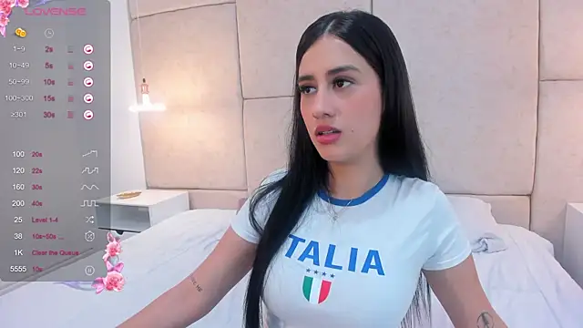 Snapshot of Amiirra_ chatting on 12-03-24, 11:57 Amiirra  online show from 12-03-24, 11:57