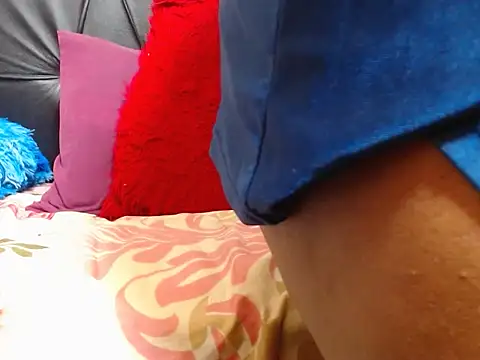 Snapshot of SexinessBae chatting on 10-19-25, 04:02 SexinessBae online show from 10-19-25, 04:02