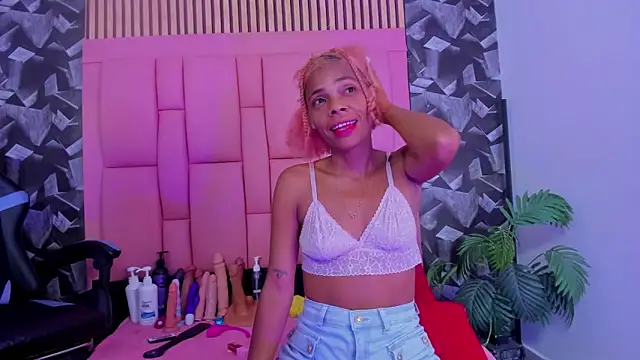 Brithanyslim online show from 12-01-25, 12:54