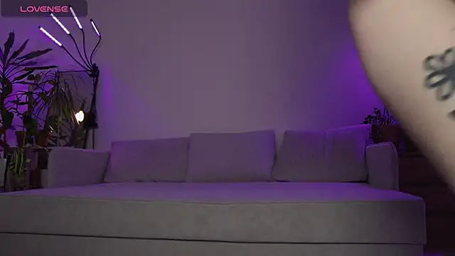 PaulaPratt online show from 01-13-26, 05:46