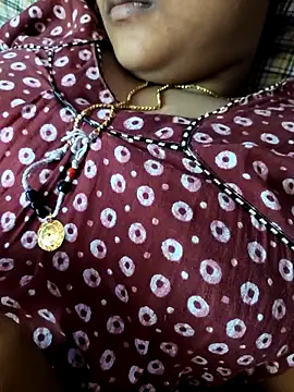 Snapshot of jasmine_janu chatting on 05-13-26, 10:01 jasmine janu online show from 05-13-26, 10:01