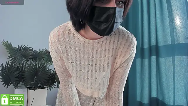 Snapshot of Emmi_Flowers chatting on 09-19-25, 10:16 Emmi Flowers online show from 09-19-25, 10:16