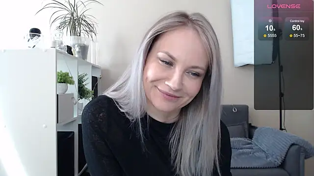 Snapshot of Sunny_bunny6 chatting on 12-20-24, 06:08 Sunny bunny6 online show from 12-20-24, 06:08