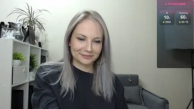 Snapshot of Sunny_bunny6 chatting on 12-22-24, 07:10 Sunny bunny6 online show from 12-22-24, 07:10