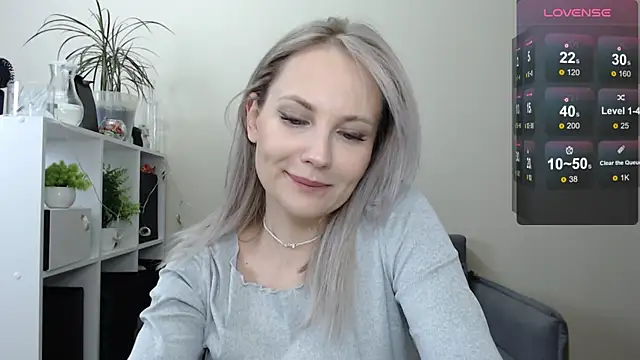 Snapshot of Sunny_bunny6 chatting on 12-26-24, 12:59 Sunny bunny6 online show from 12-26-24, 12:59