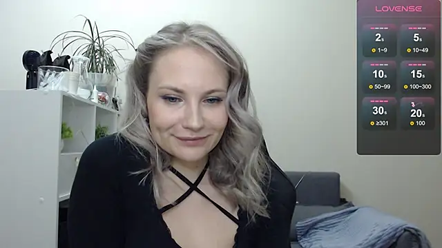 Snapshot of Sunny_bunny6 chatting on 01-11-25, 03:34 Sunny bunny6 online show from 01-11-25, 03:34