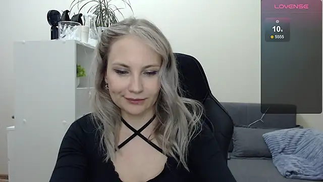 Snapshot of Sunny_bunny6 chatting on 01-11-25, 10:19 Sunny bunny6 online show from 01-11-25, 10:19