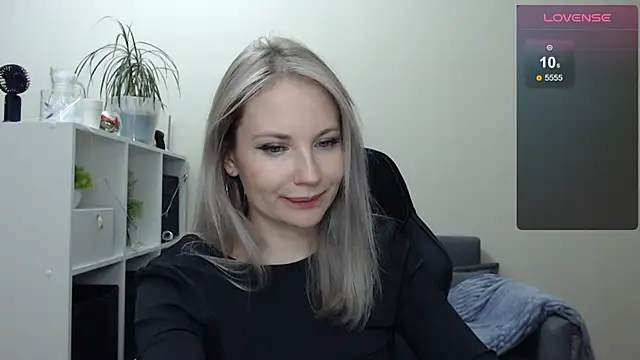 Snapshot of Sunny_bunny6 chatting on 01-19-25, 12:17 Sunny bunny6 online show from 01-19-25, 12:17