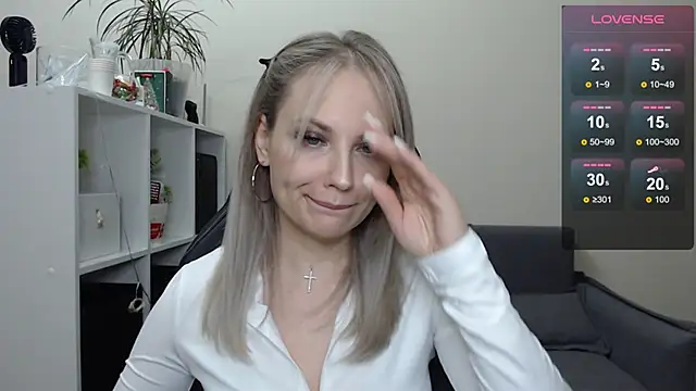 Snapshot of Sunny_bunny6 chatting on 01-26-25, 07:31 Sunny bunny6 online show from 01-26-25, 07:31