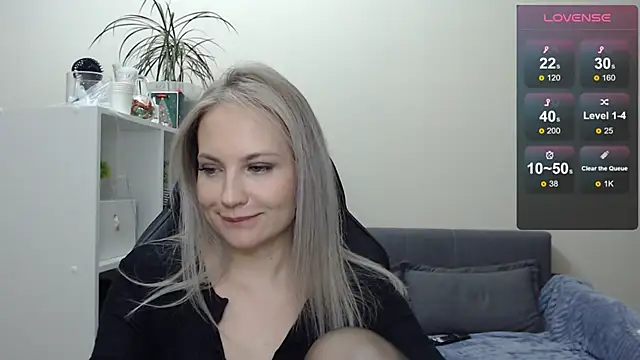 Snapshot of Sunny_bunny6 chatting on 01-28-25, 07:00 Sunny bunny6 online show from 01-28-25, 07:00