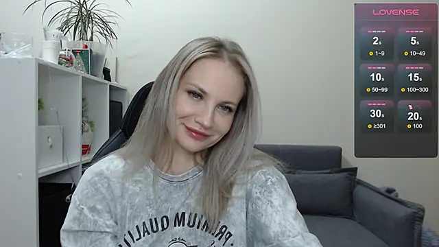 Snapshot of Sunny_bunny6 chatting on 02-07-25, 08:10 Sunny bunny6 online show from 02-07-25, 08:10