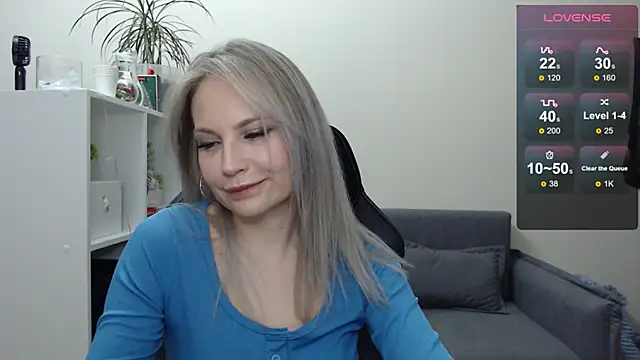 Snapshot of Sunny_bunny6 chatting on 02-10-25, 03:32 Sunny bunny6 online show from 02-10-25, 03:32