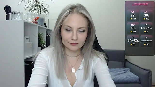 Snapshot of Sunny_bunny6 chatting on 02-28-25, 05:26 Sunny bunny6 online show from 02-28-25, 05:26