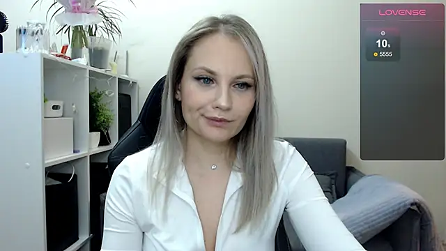 Snapshot of Sunny_bunny6 chatting on 03-09-25, 11:03 Sunny bunny6 online show from 03-09-25, 11:03