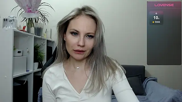 Snapshot of Sunny_bunny6 chatting on 03-11-25, 02:07 Sunny bunny6 online show from 03-11-25, 02:07