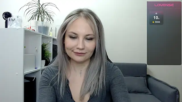 Snapshot of Sunny_bunny6 chatting on 03-21-25, 03:33 Sunny bunny6 online show from 03-21-25, 03:33