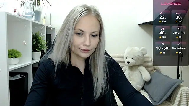 Snapshot of Sunny_bunny6 chatting on 09-09-25, 03:17 Sunny bunny6 online show from 09-09-25, 03:17