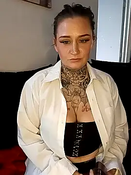 Snapshot of Lisacasandra chatting on 12-12-24, 10:42 Lisacasandra online show from 12-12-24, 10:42