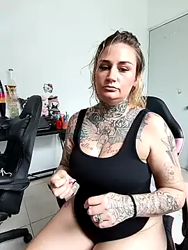 Snapshot of Lisacasandra chatting on 01-01-25, 07:53 Lisacasandra online show from 01-01-25, 07:53