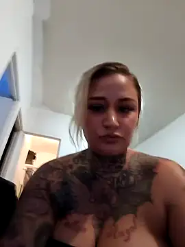 Snapshot of Lisacasandra chatting on 01-04-25, 03:18 Lisacasandra online show from 01-04-25, 03:18